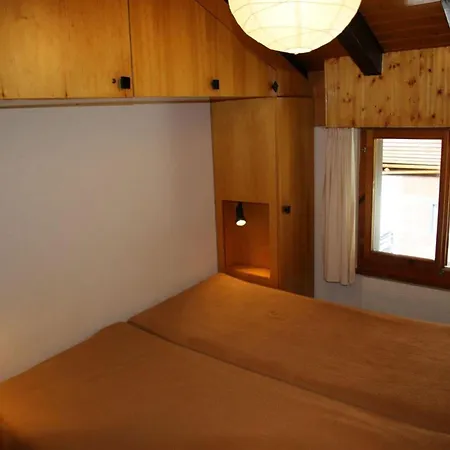 Apartment In With Mountain Views