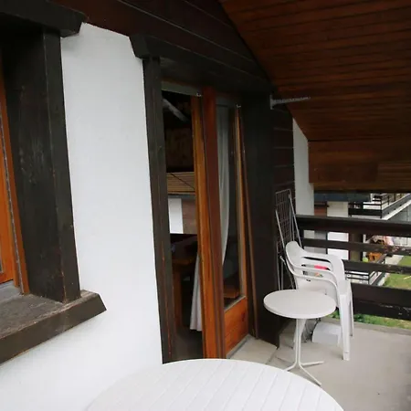 In With Mountain Views Apartment