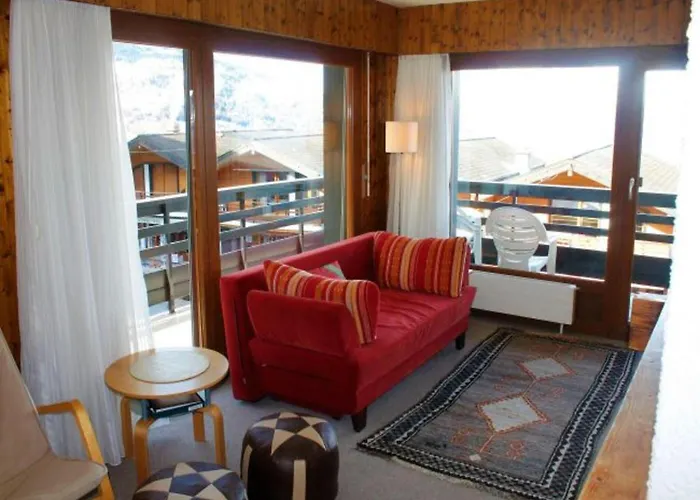 In With Mountain Views 아파트 *